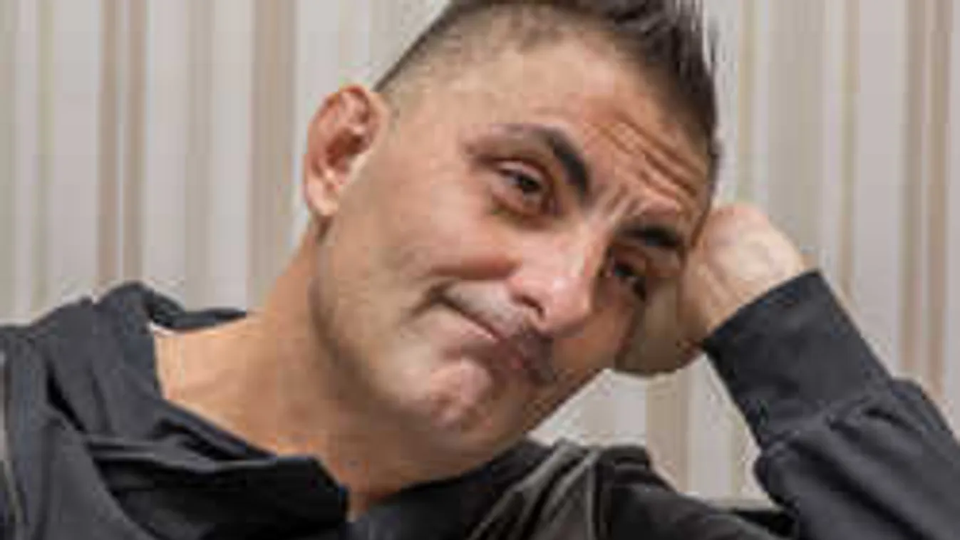 Újra megjelent a NAV Győzike házánál - Fotóval