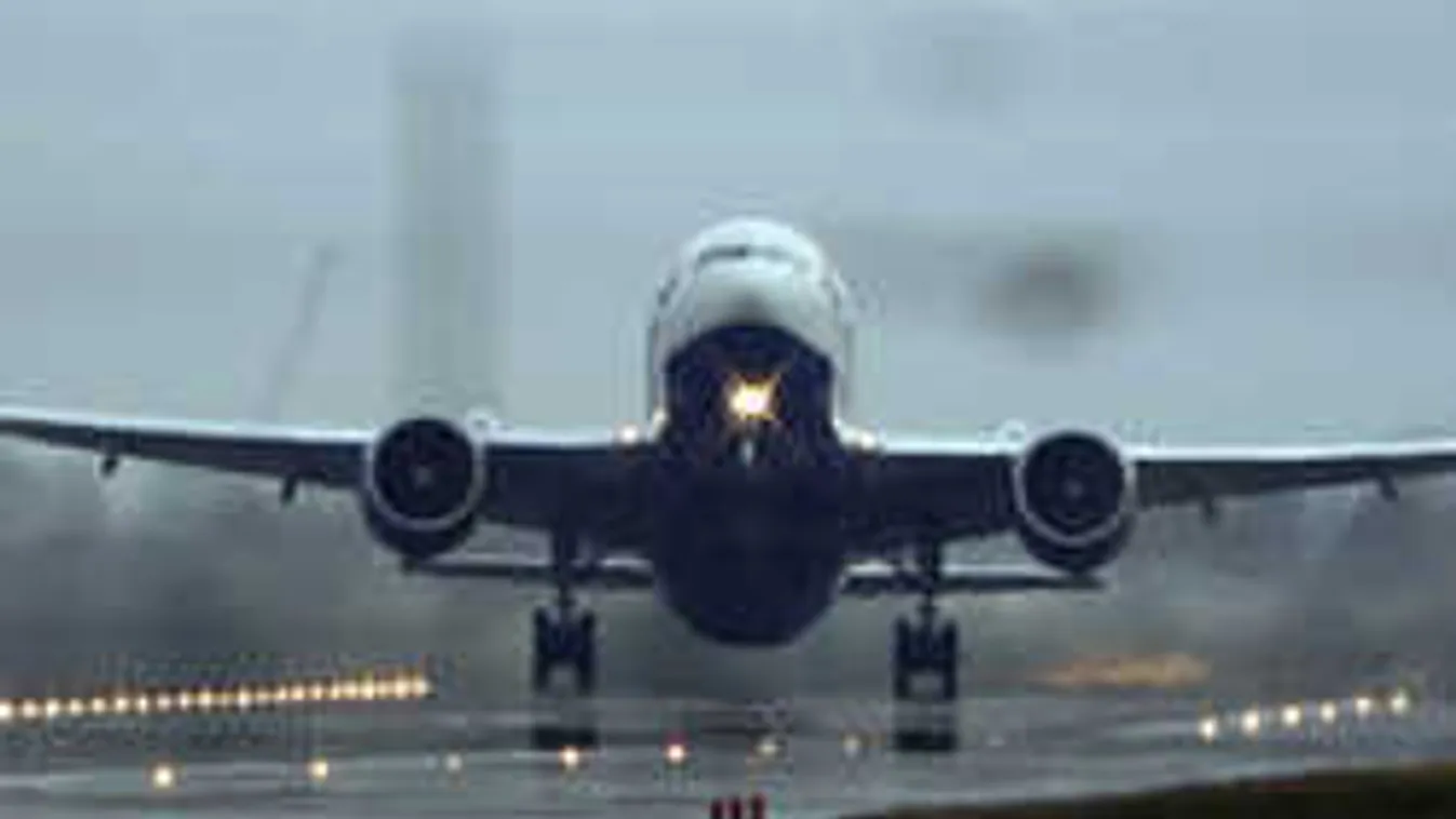 Repülés közben lett rosszul a pilóta