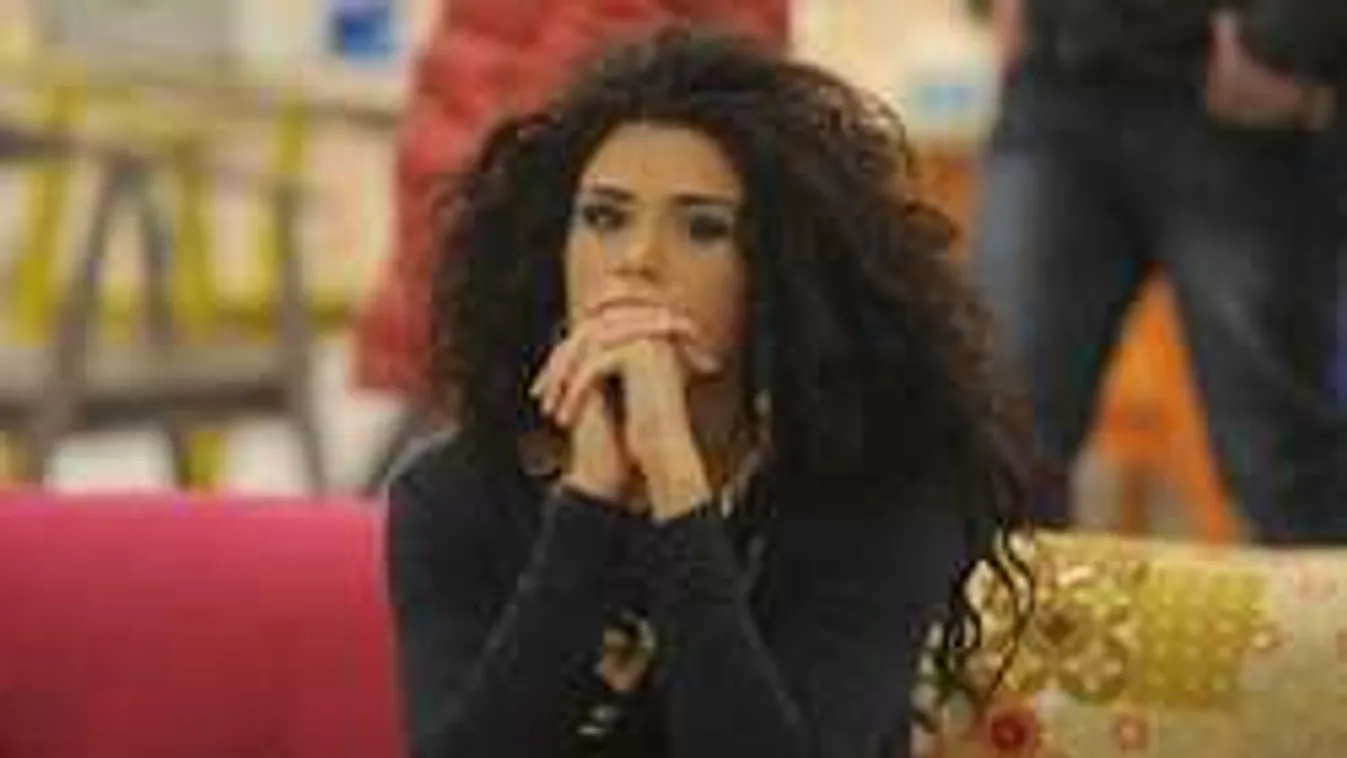 Megtaláltuk VV Fanni letiltott szexhirdetését, ez áll benne - Fotók