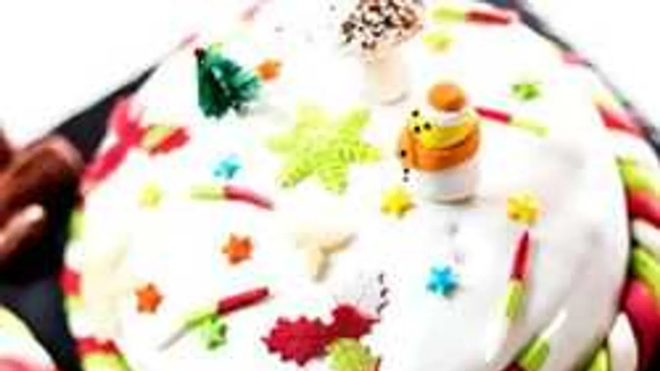 Az újévi torta felszeletelése Iszlámellenes...