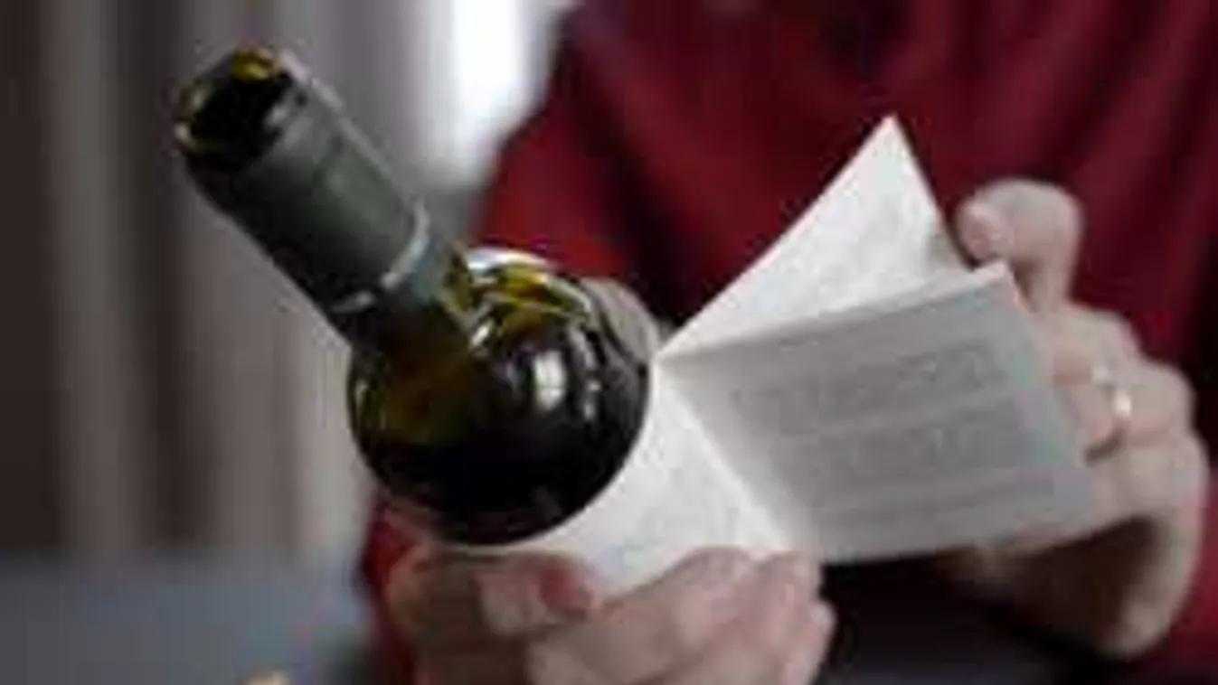 Bajban a villányi borászok, lecsapott a hatóság a borokra