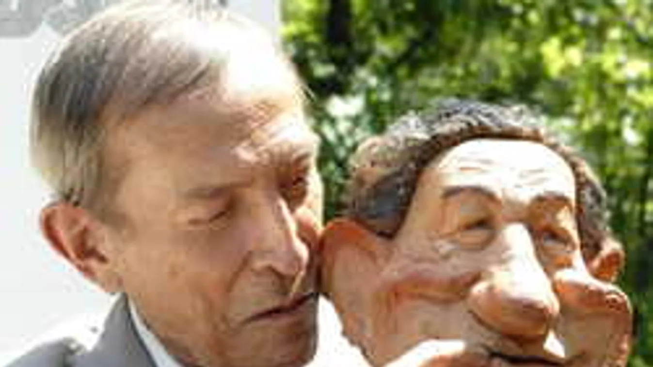 Széthordják, ami csak megmaradt Antal Imre után