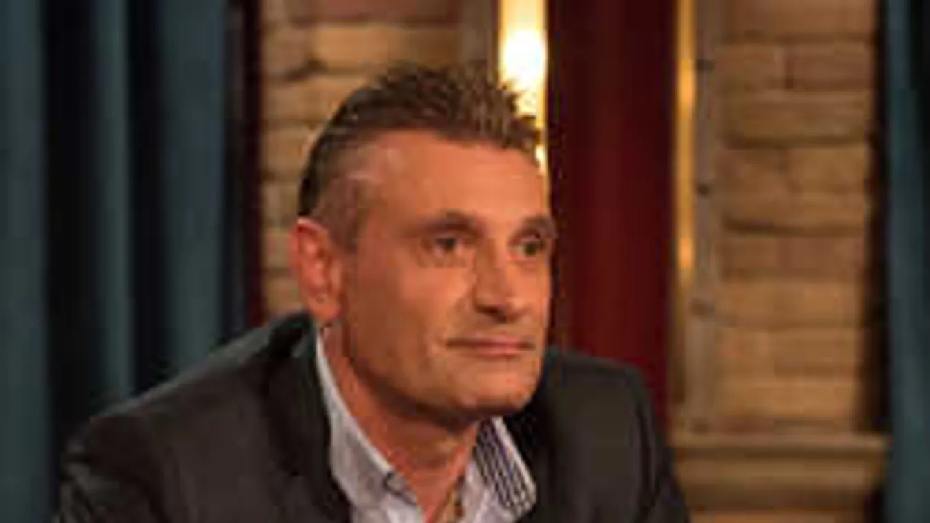 Kiszel Tünde ihlette Sipos Peti ajándékát