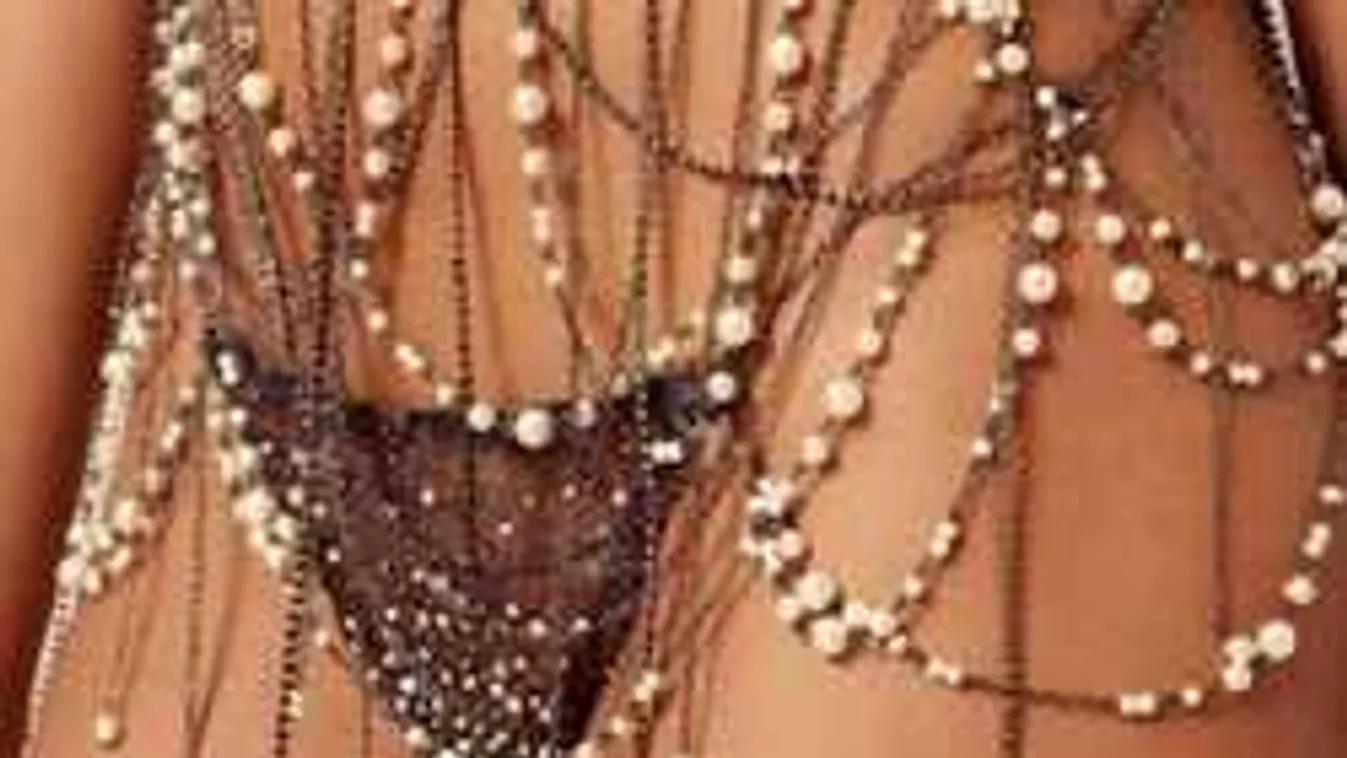 Sosem találod ki, milyen szexi bugyiban villognak most a nők!