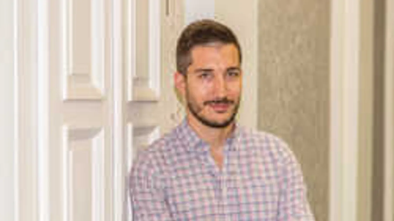 Elképesztő, mire készül a magyar énekes