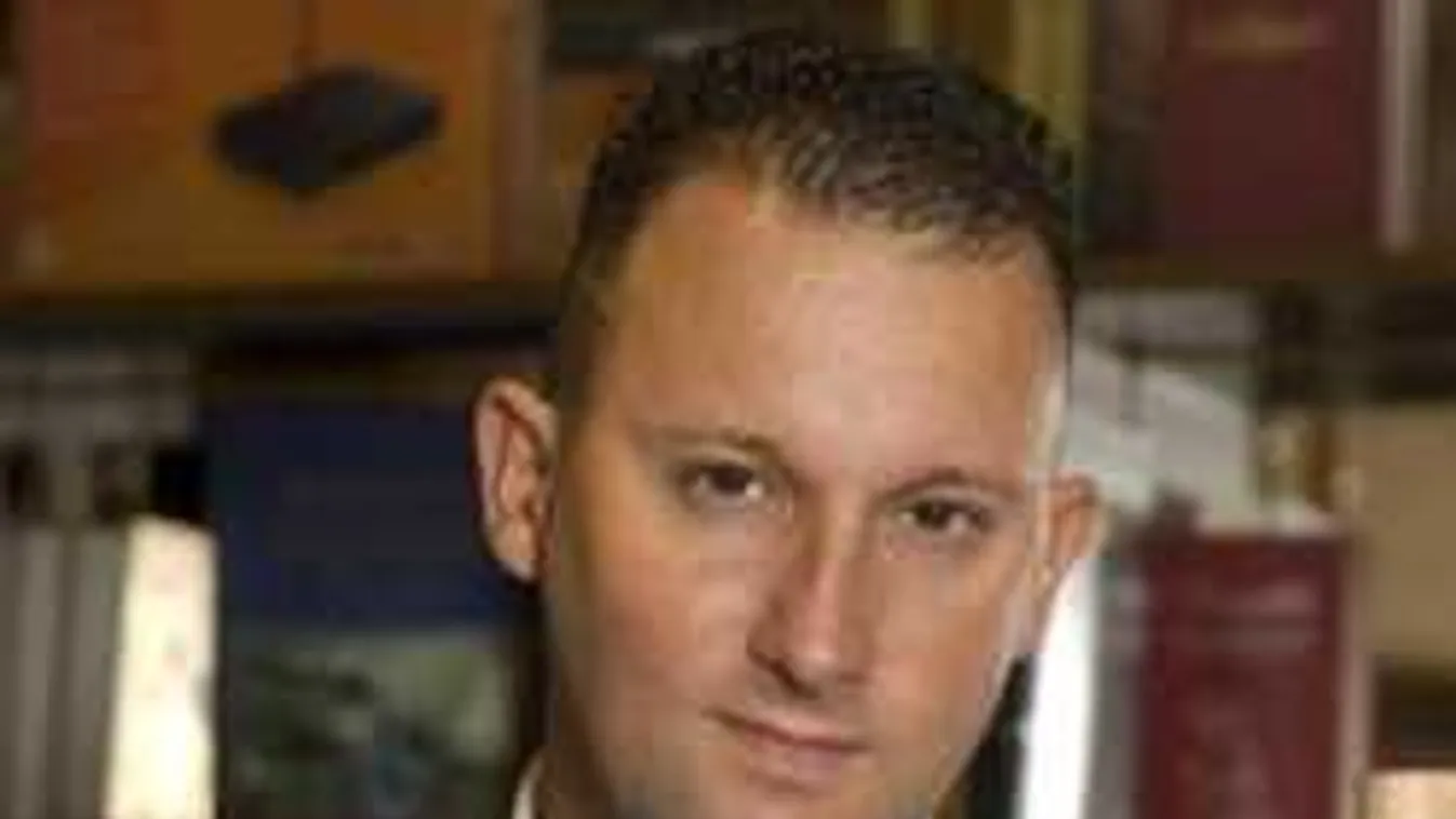 Ez történt a rendőrségen: feljelentette magát a magyar sztár