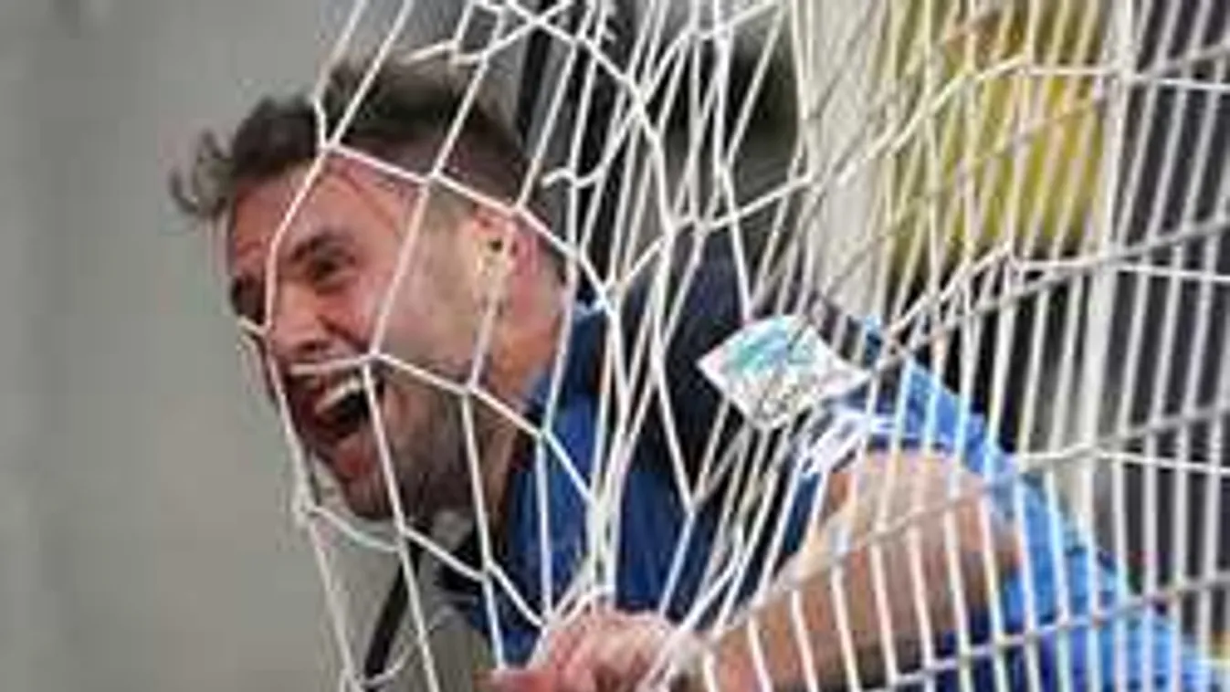 Új csapatban Szalai Ádám: meglepő helyen bukkant föl