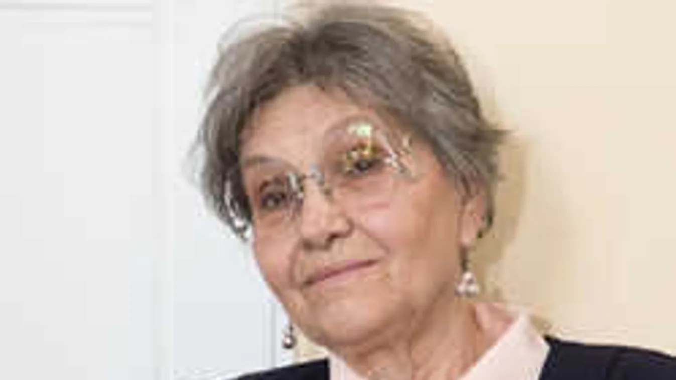 Üzent unokájának Pécsi Ildikó: Ehhez tartsa magát Pártos Csilla fia