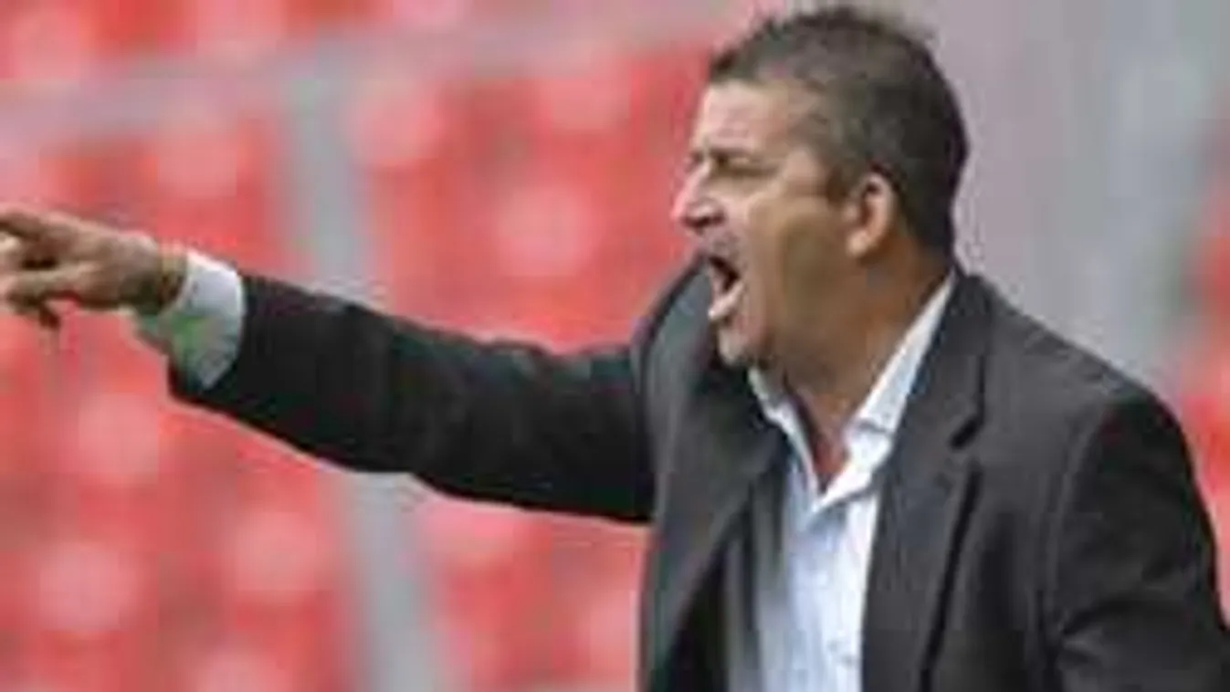 Itt mi történt? Váratlanul kirúgták a mocskos szájú fociedzőt