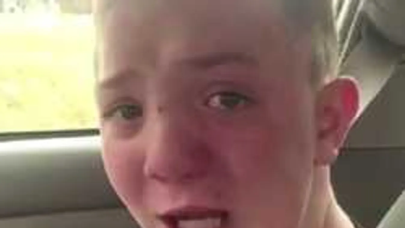 Az egész világot meghatotta a zokogó kisfiú, akit megaláztak társai