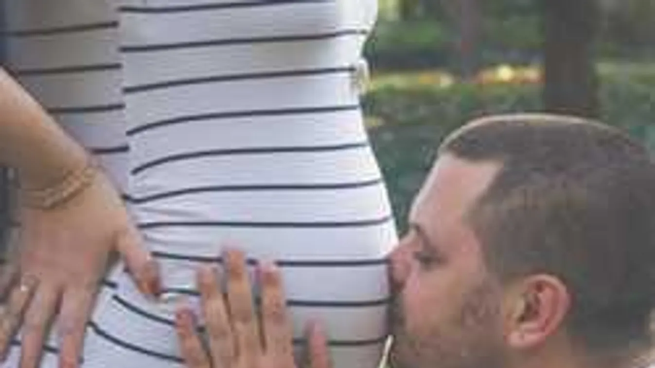 Elképesztő részletek a hármas ikrek szüléskor meghalt édesanyjáról