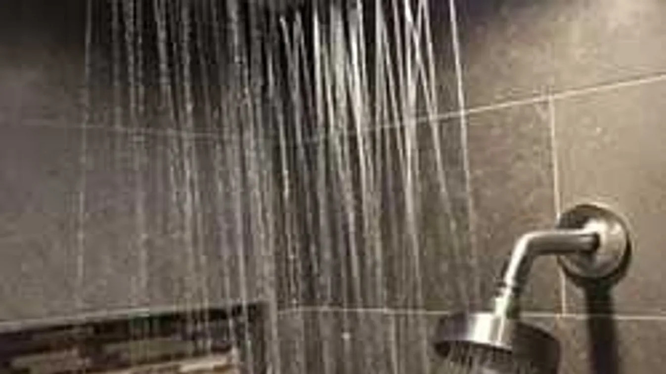 Kiakadtak a netezők: ezt nem csinálja soha a zuhany alatt a feleség