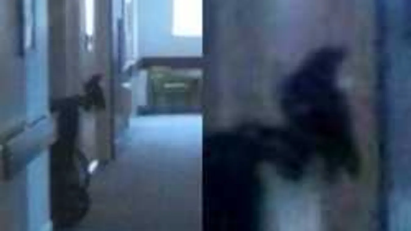 Hátborzongató fotót lőtt egy látogató a kórház folyosóján...