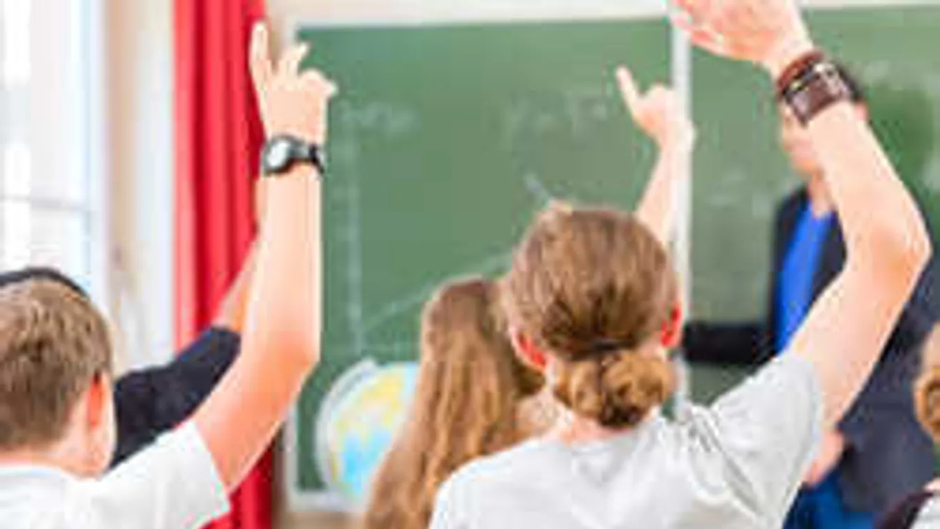 Vita a szülők és a pedagógusok között: Mobilozzon a gyerek a suliban?