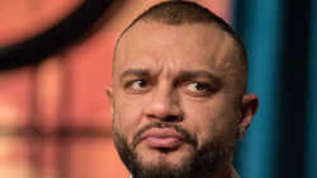 Ez hihetetlen, túlsúlyos férfiból izompacsirtává vált a magyar énekes