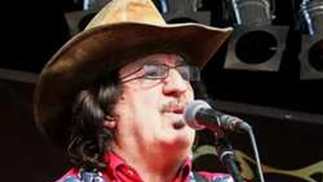 Váratlan fordulat az életéért küzdő magyar énekes állapotában