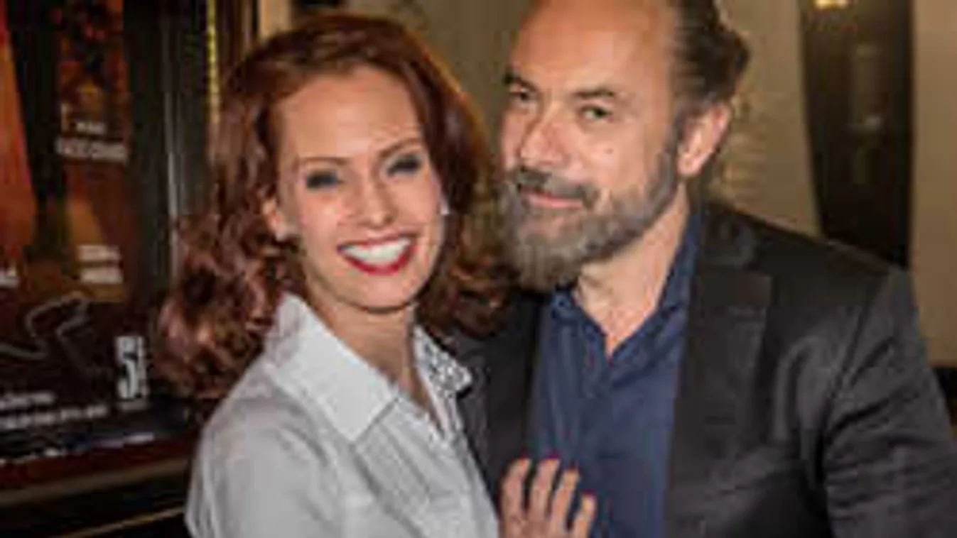 Romantikus módon vallott szerelmet Zsidró Tamásnak Dobó Kata