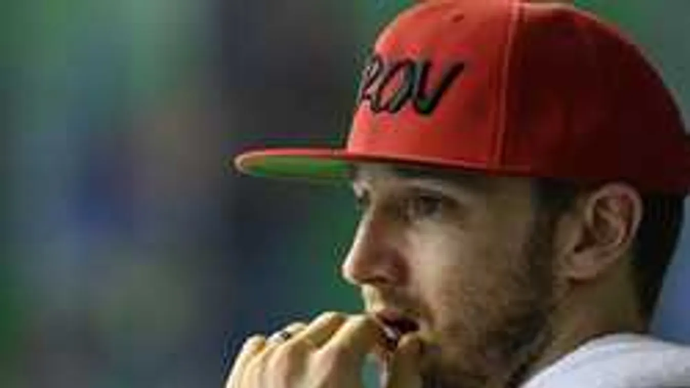 Tusup nem adja fel, hordja még a jegygyűrűt - Fotó