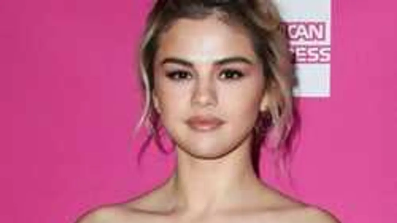 Gigantikus sebhelyet villantott a fiatal énekesnő - Fotó