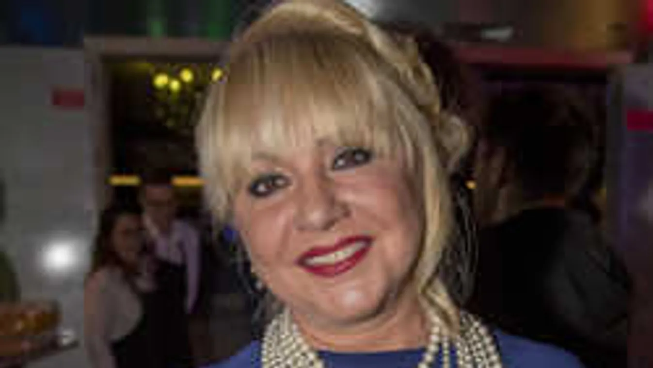 Így készül fergeteges, élőzenés koncertjére Zoltán Erika