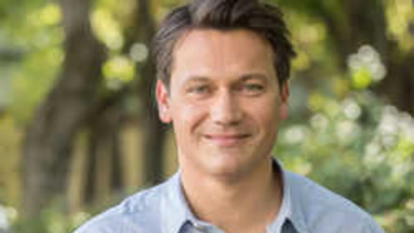 Különleges rapre készül Kovács Áron