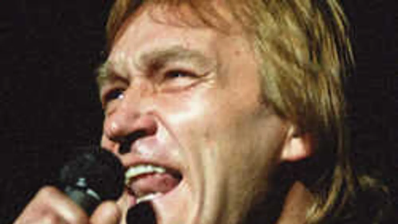 Súlyos betegsége után visszatér a színpadra Cserhalmi György