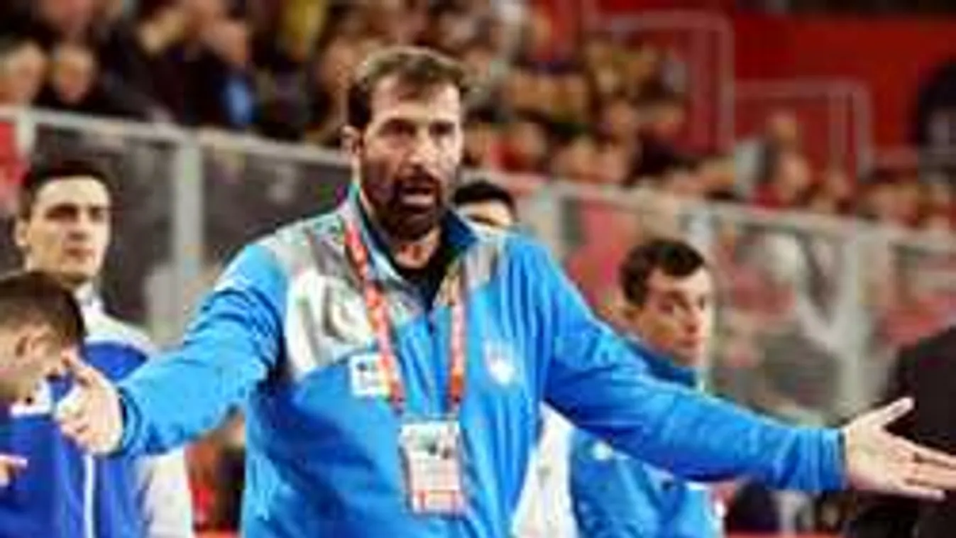 Durva, gyilkossággal fenyegetett a válogatott edzője