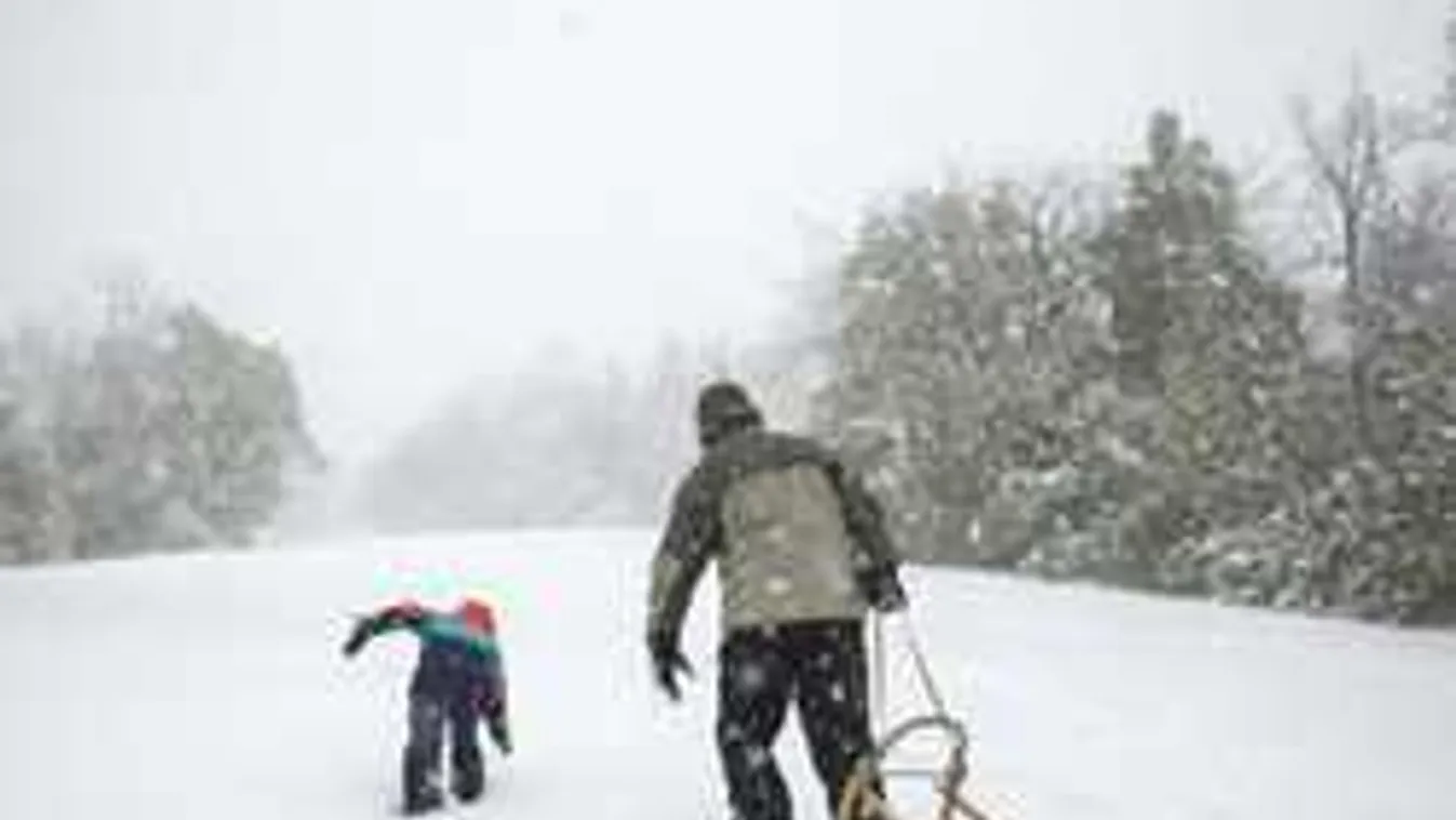 Itt a világvége, már Szaúd-Arábiában is havazik - Videó
