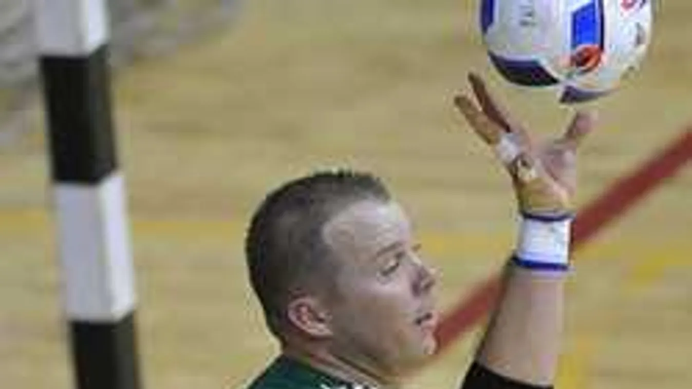 Változás a Fradinál, válogatott kapust igazolt a klub