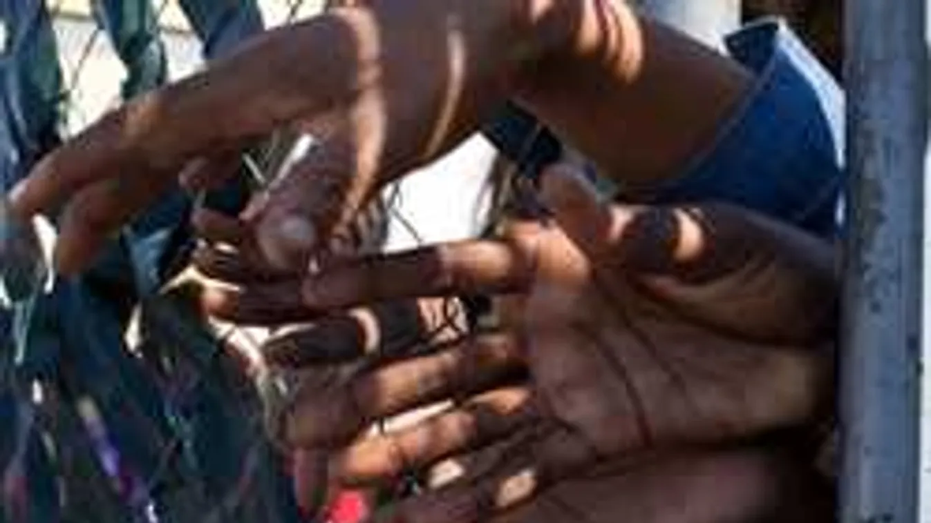 Ismét a migránsok tehetnek keresztbe Merkel koalíciójának