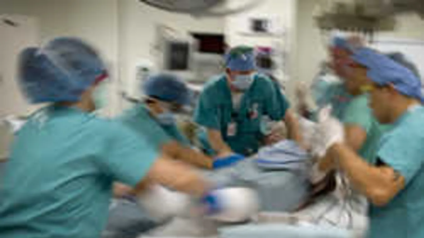 Hihetetlen: Hetvenen kerültek detoxikálóba a szilveszteri piálás miatt