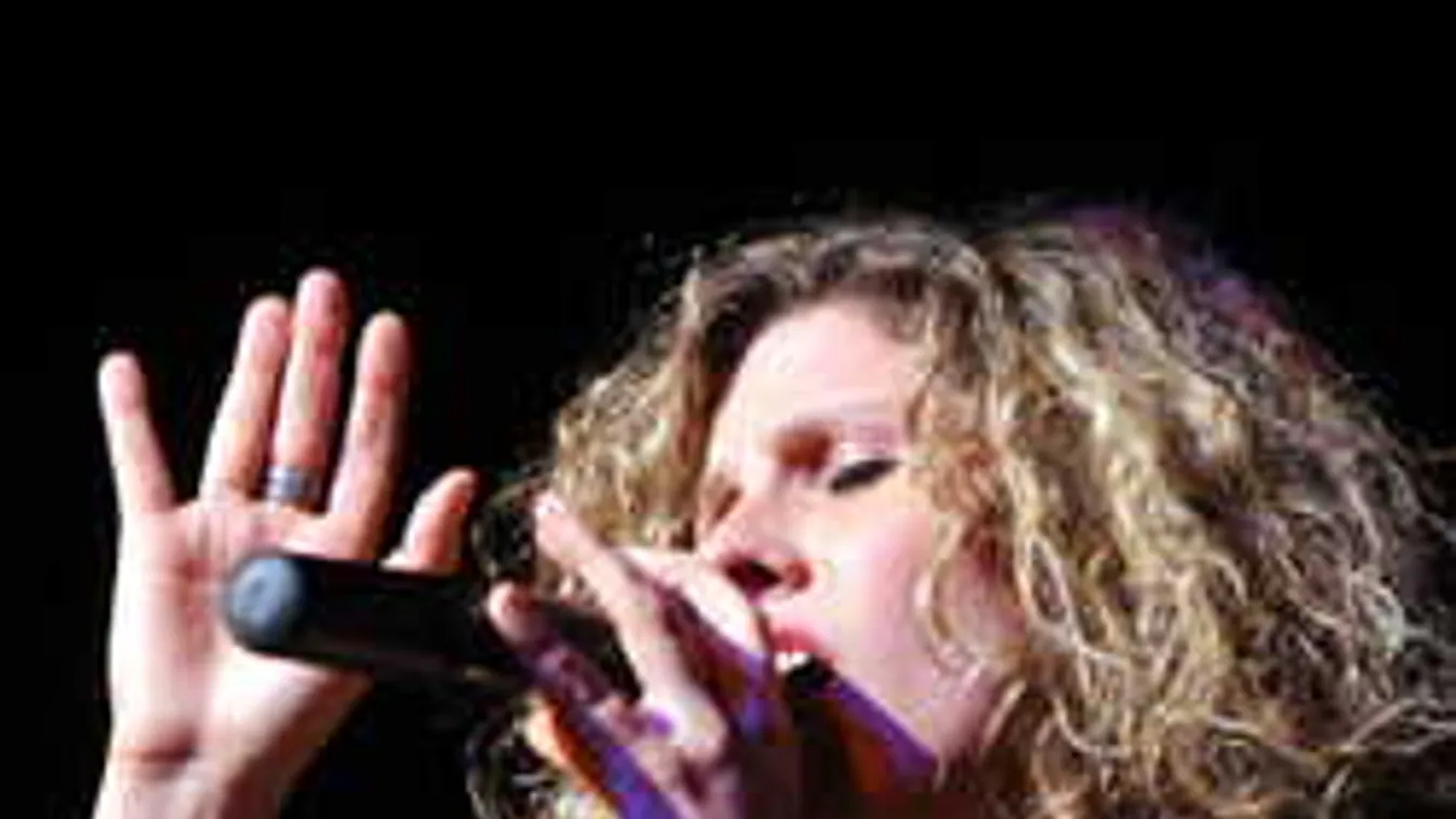 Soha nem látott fotó került elő a nemrég elhunyt magyar énekesnőről