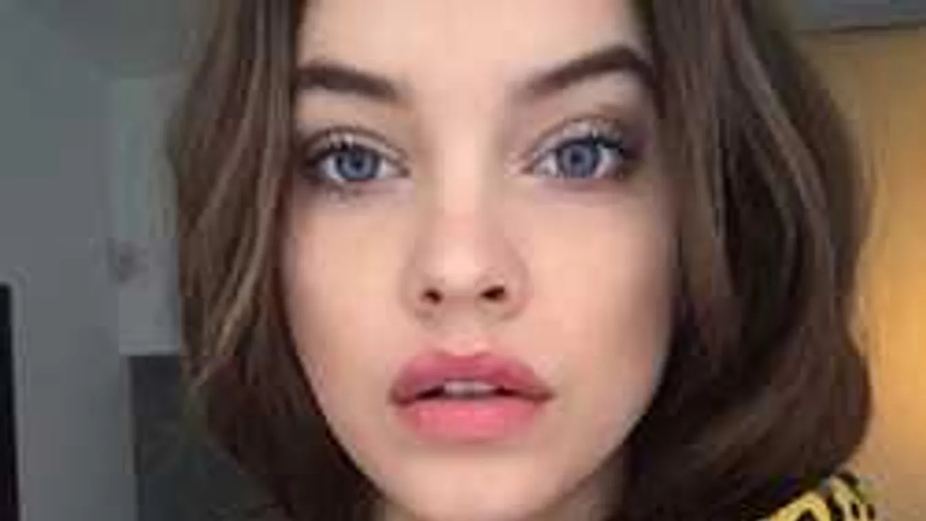 Hátulról simult hozzá Palvin Barbihoz a fotópartnere