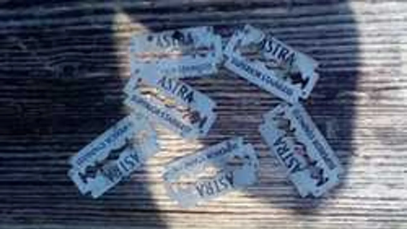 Rettegnek a szülők, életveszélyes hóbort terjed a magyar iskolákban