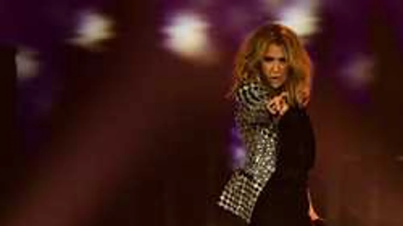 Súlyos lehet a helyzet: betegség döntötte le a lábáról az énekesnőt