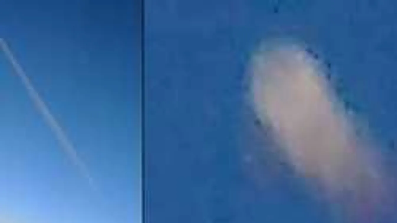 Döbbenet a repülőn: tojás alakú UFO húzott el a gép mellett
