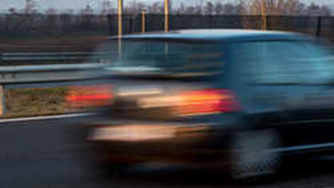 Súlyos tömegbaleset történt: a volánnál kapott rohamot egy sofőr