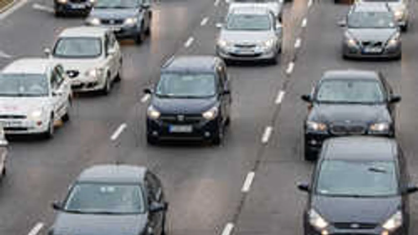 Megbénult a forgalom, több órát kell állni a dugóban