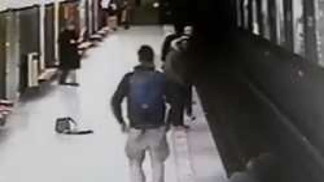 Metrósínek közé esett gyermeket mentett ki a hős fiatalember - videó