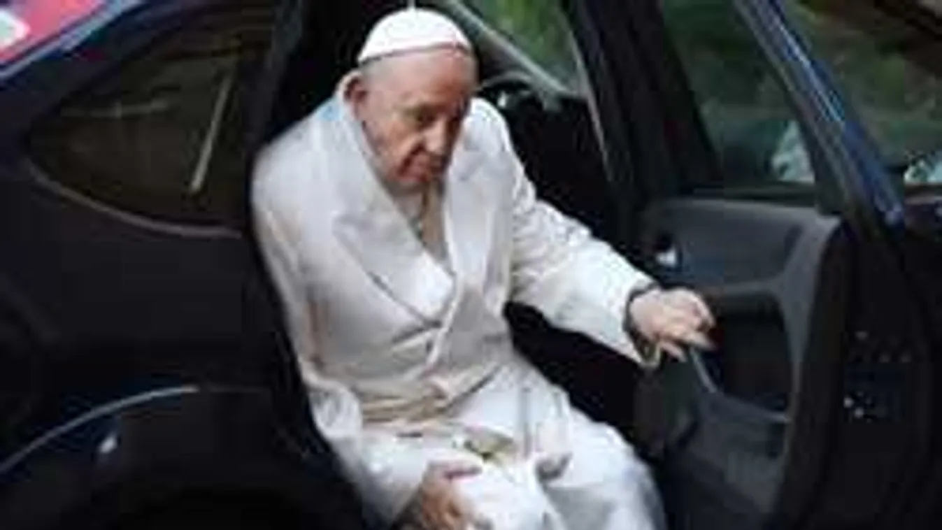 Meglepő dolgokat árult el a pápa, ezért nincsen mobilja