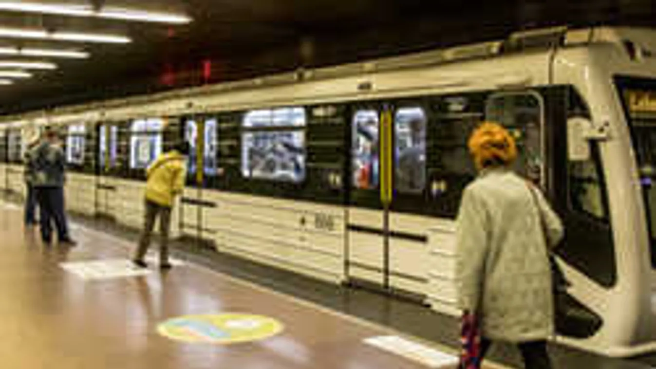 Drámai fotók: életet mentettek a 3-as metró utasai