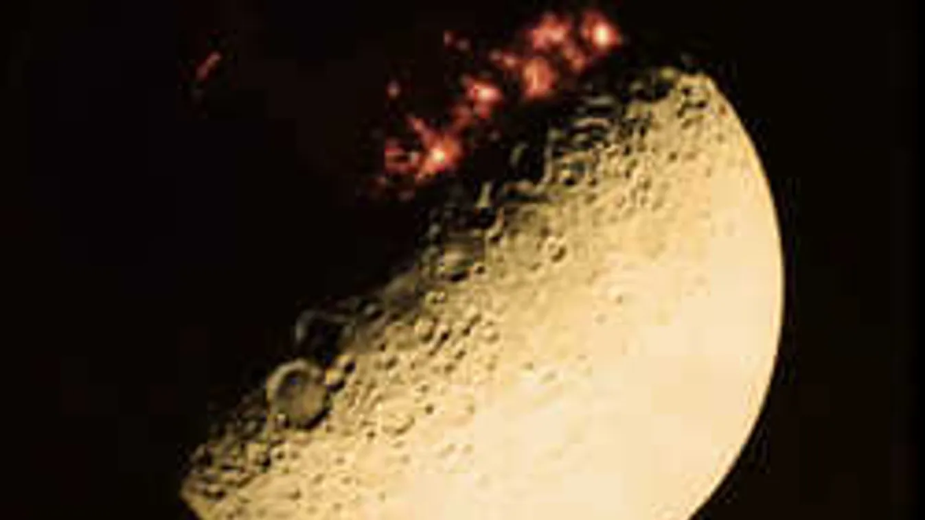 Kiszivárgott egy 50 éves felvétel: különös fények a Hold sötét oldalán