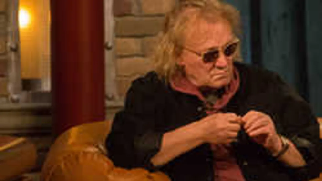 Charlie fájdalmas vallomást tett