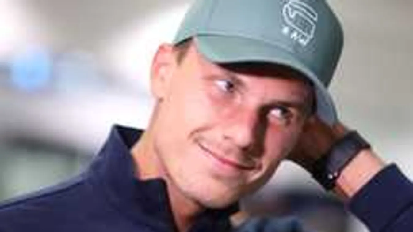 Kiderült, ez a szőke bombázó babonázta meg Fucsovics Marcit