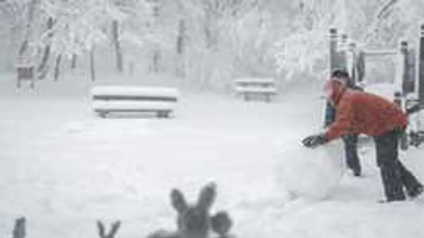 Országos hóhelyzet: Ezeken a helyeken már szakad a hó...