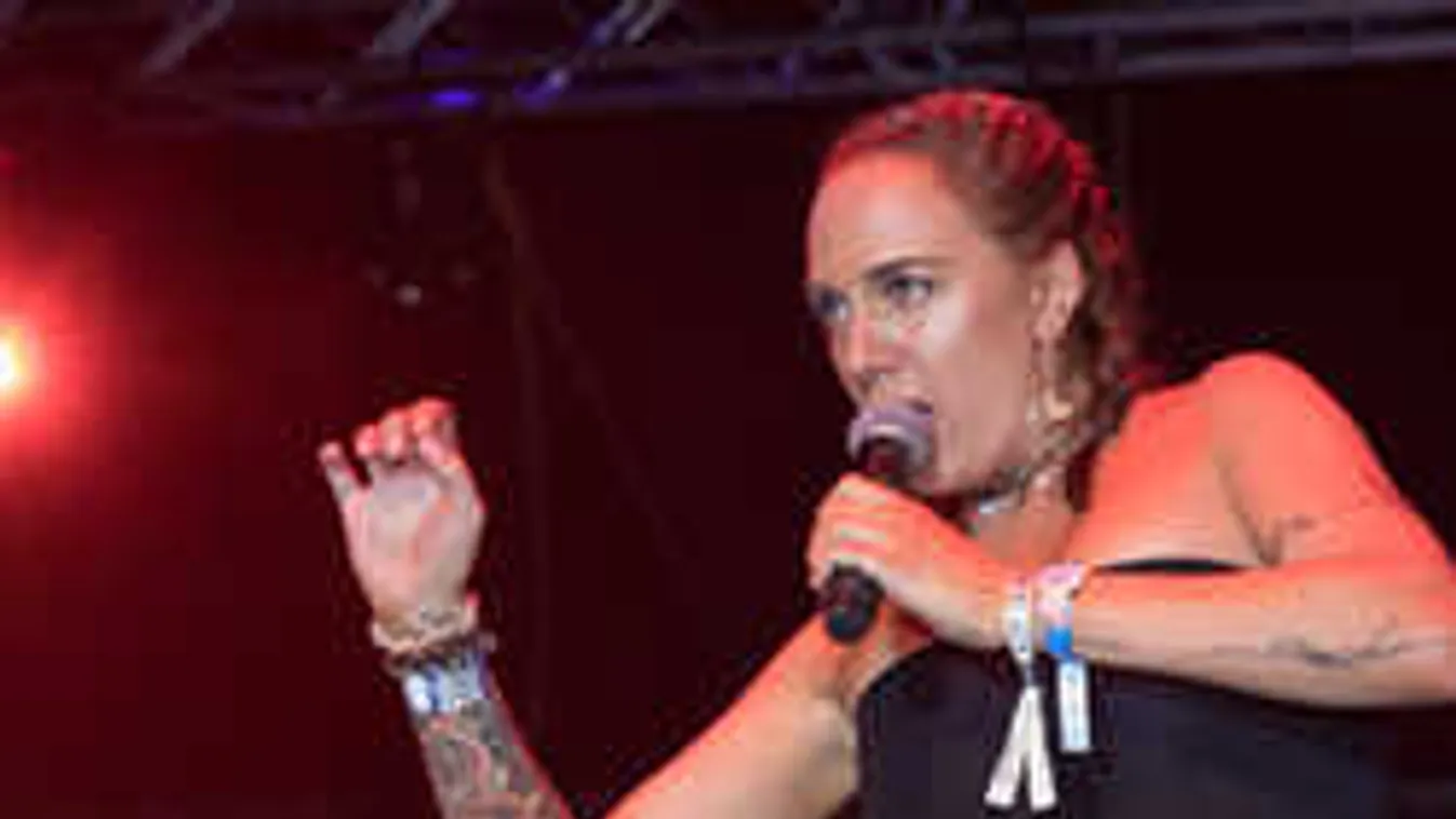 Ez ütős lett: Világsztárral dobta össze új dalát Tóth Gabi - Videó