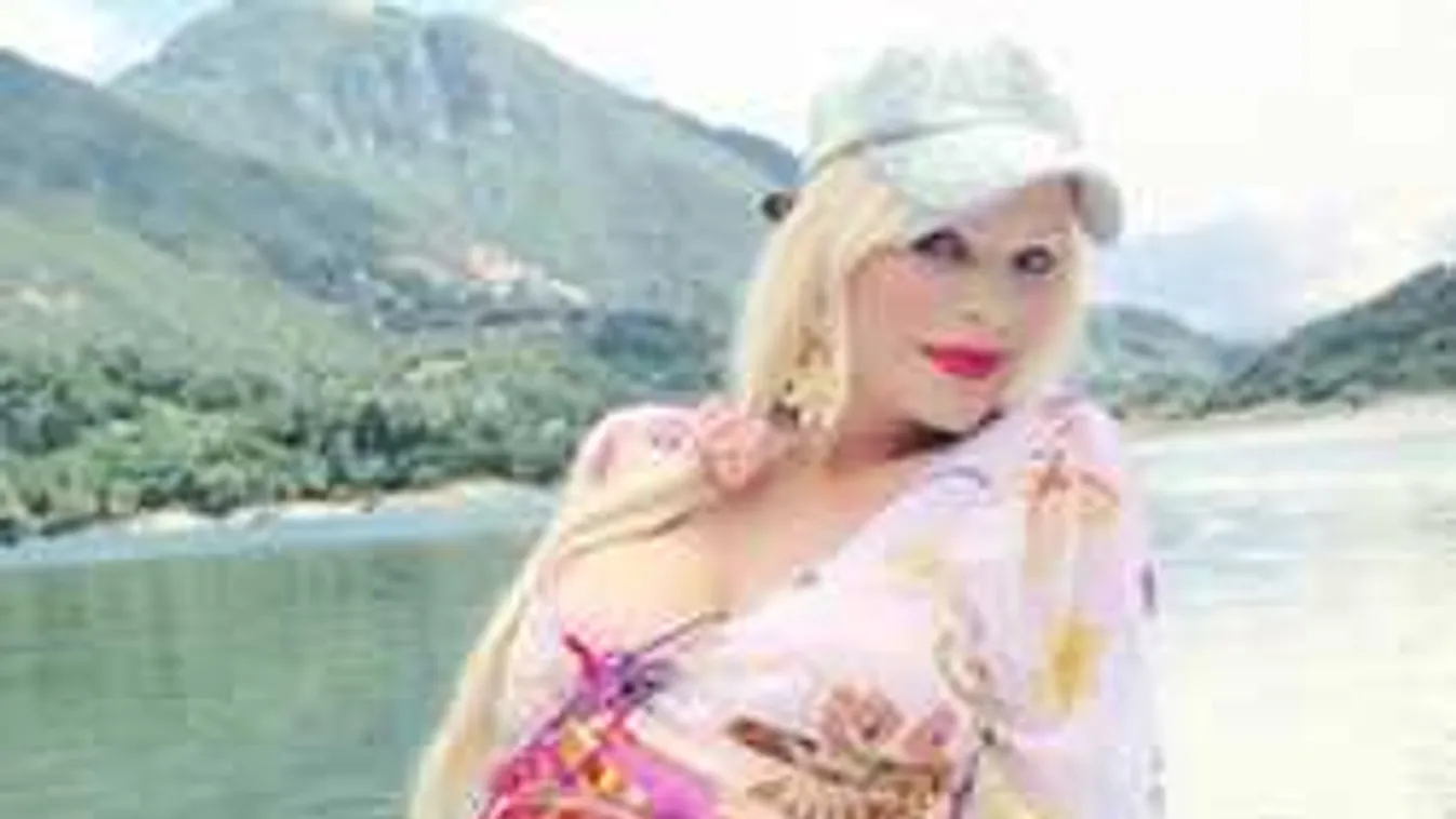 Cicijével kampányol a magyar sztár - fotó