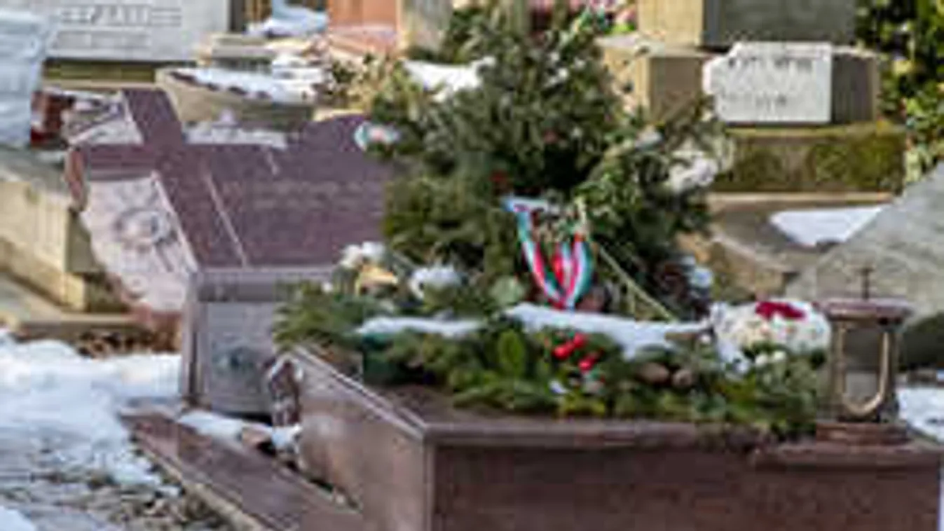 Tragédia a temetőben, újabb csapás érte Torgyán József özvegyét