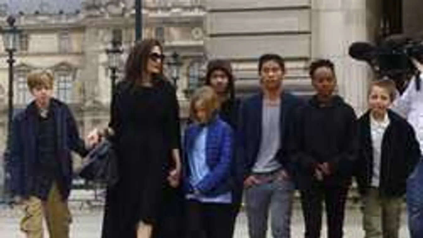 Meglepő vallomás: átlagos anyukának tartja magát a világsztár