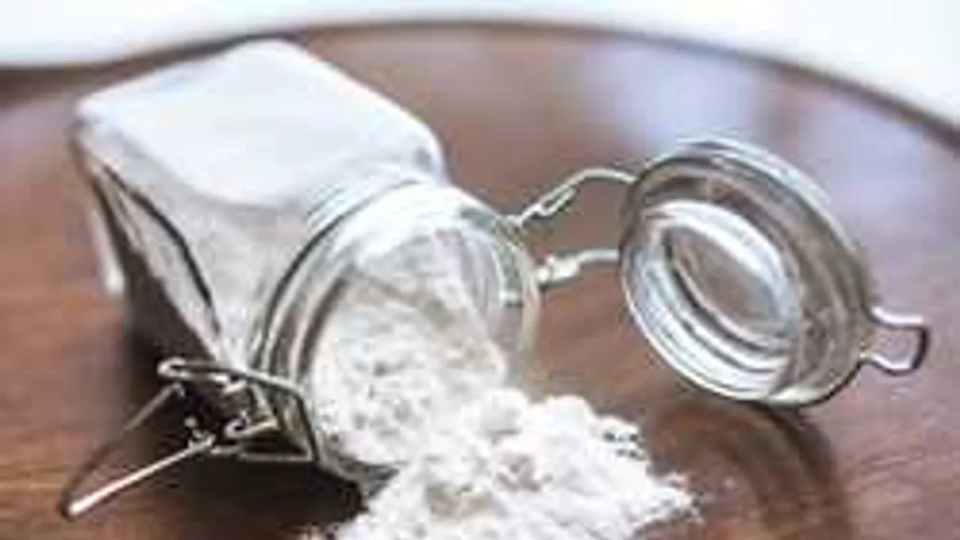 Ezért szórj lisztet a mosogatóba, fantasztikus lesz a hatás